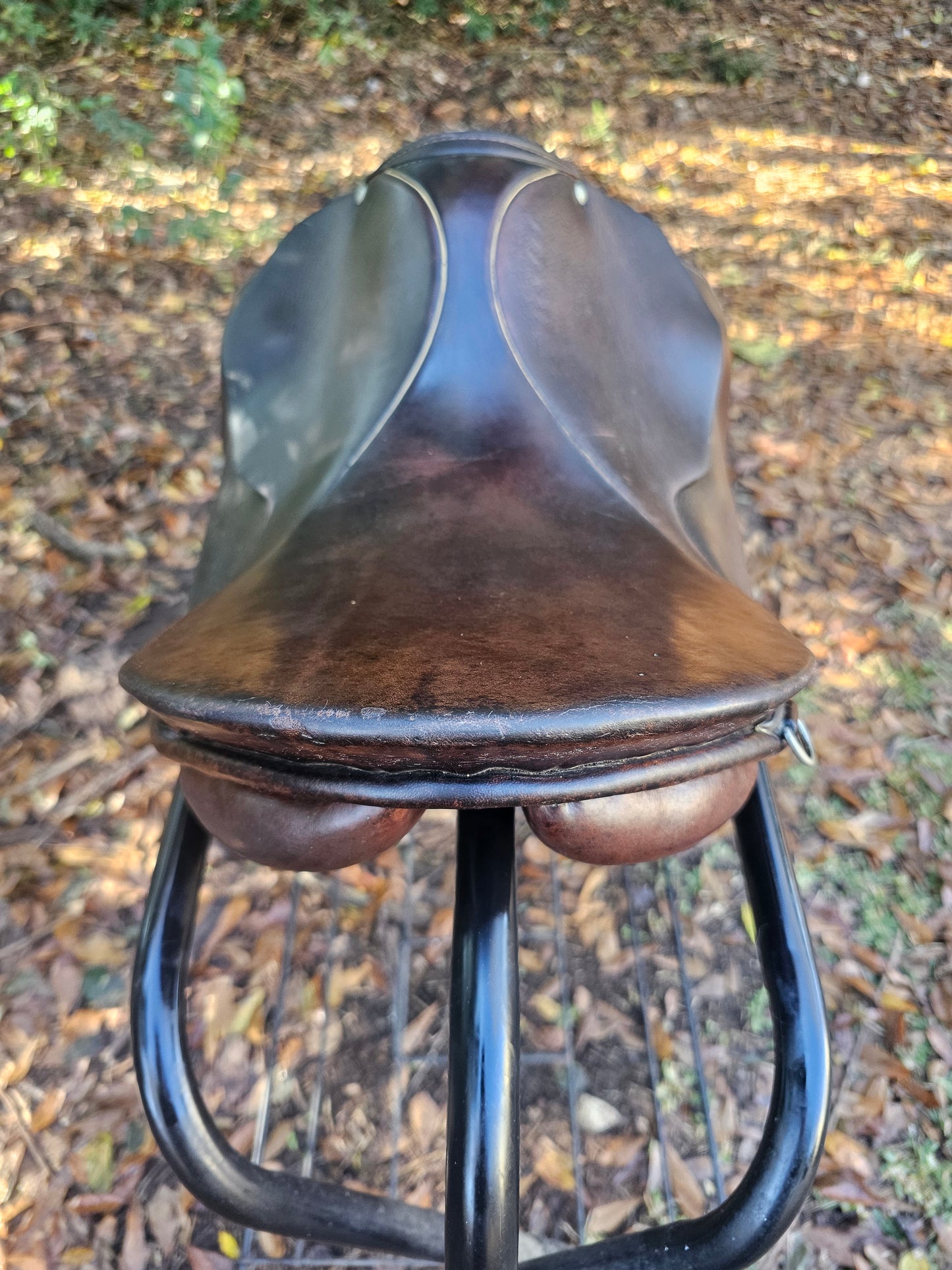 17" Stübben Used English AP Saddle