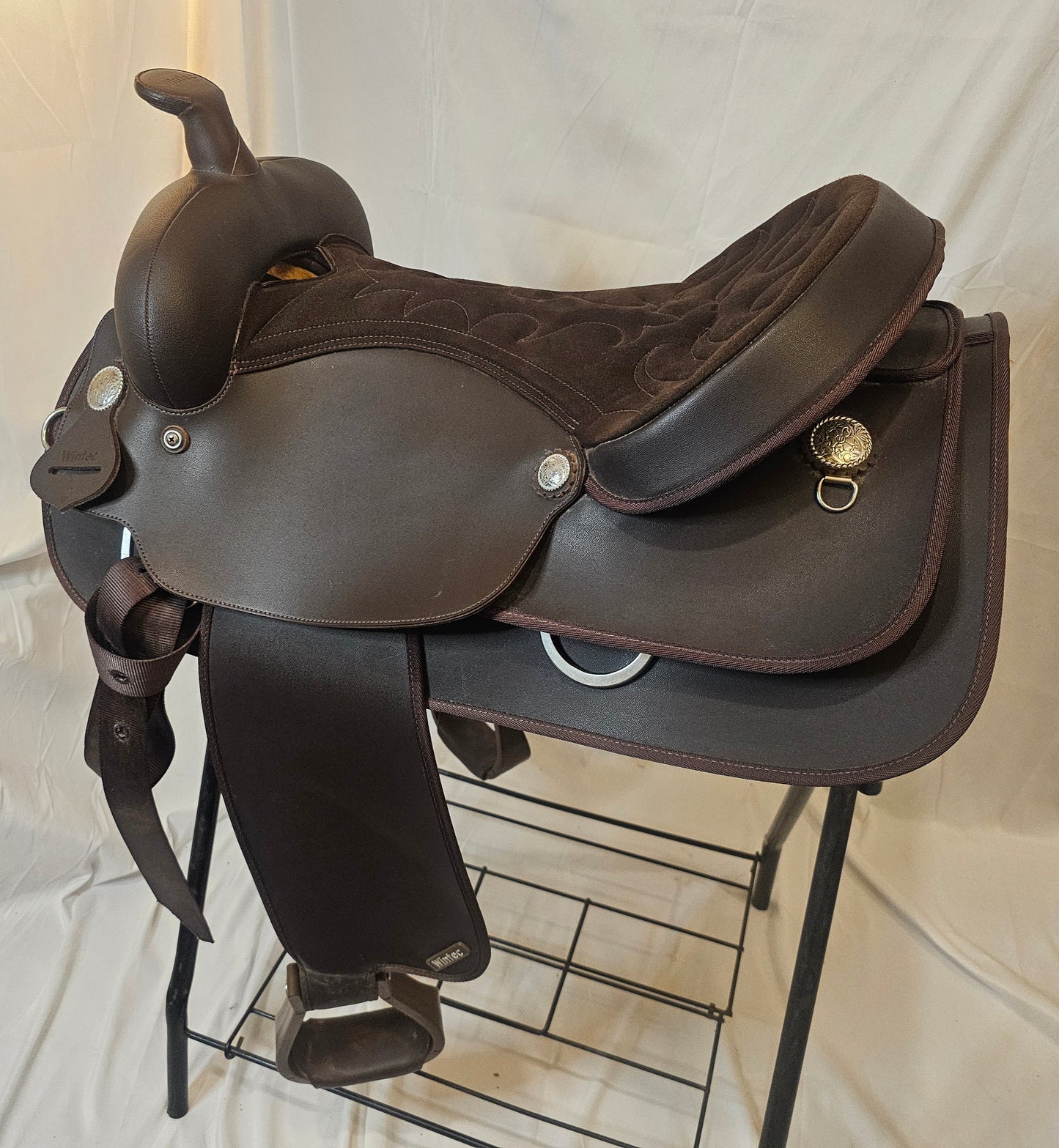 New 17" Wintec Synthetic Western Saddle