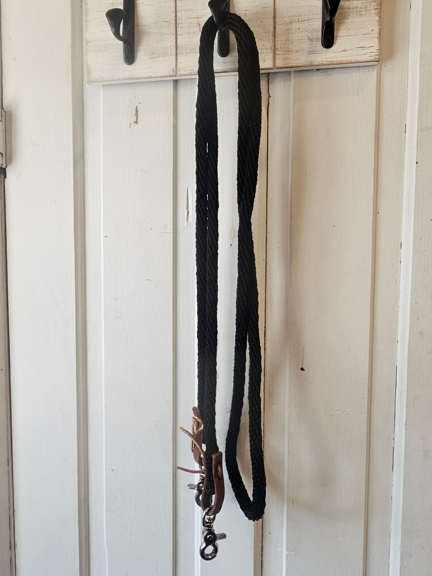 Thin Weaver black loop reins 8'