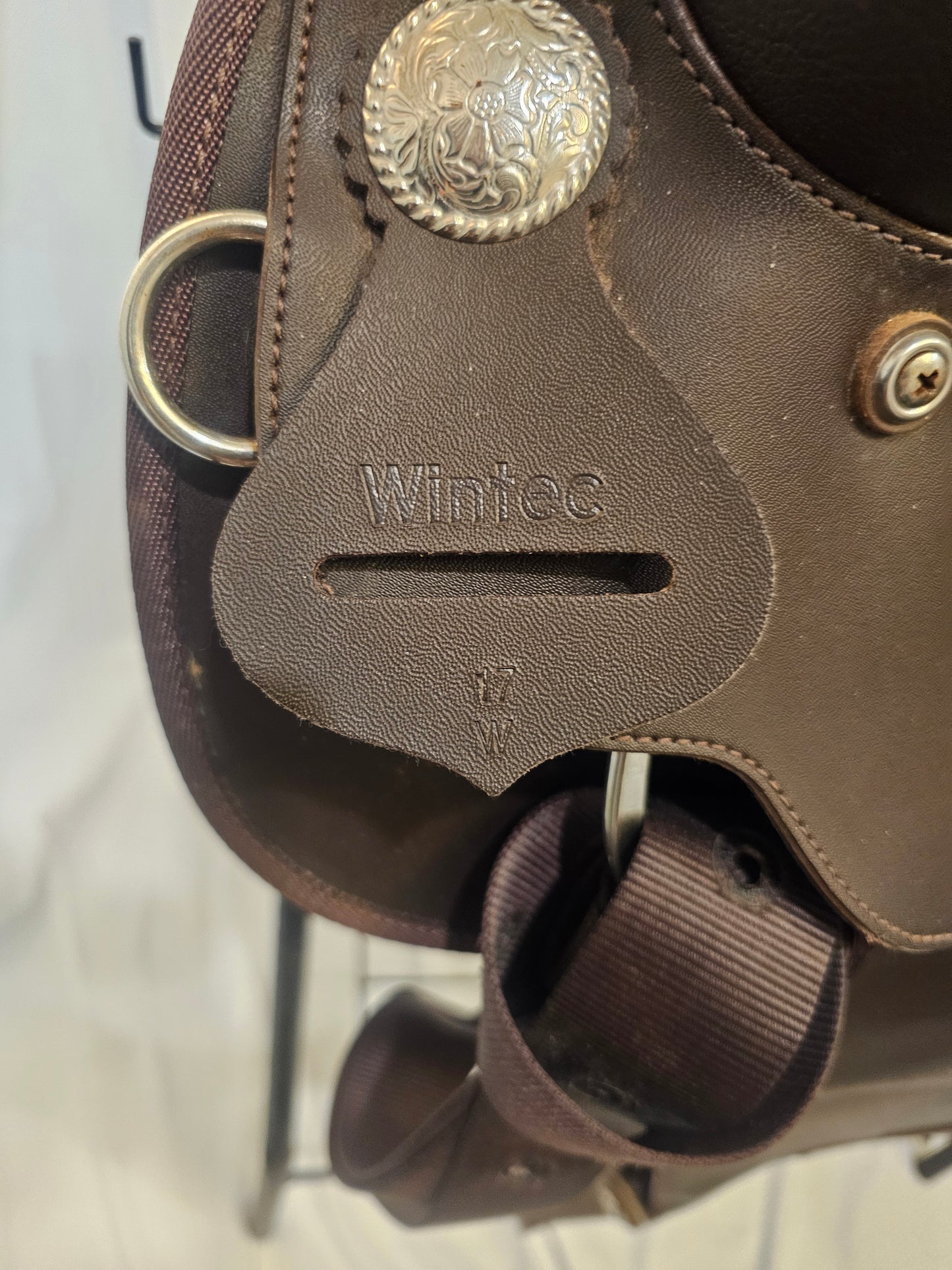 New 17" Wintec Synthetic Western Saddle