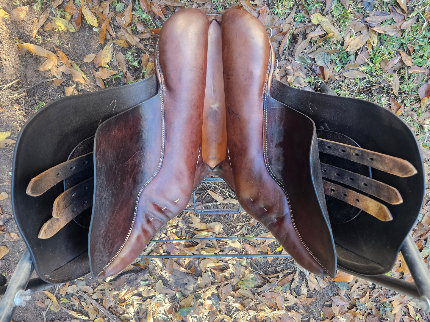 17" Stübben Used English AP Saddle