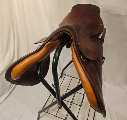 16.5" Antill English CC/Hunt  Saddle used