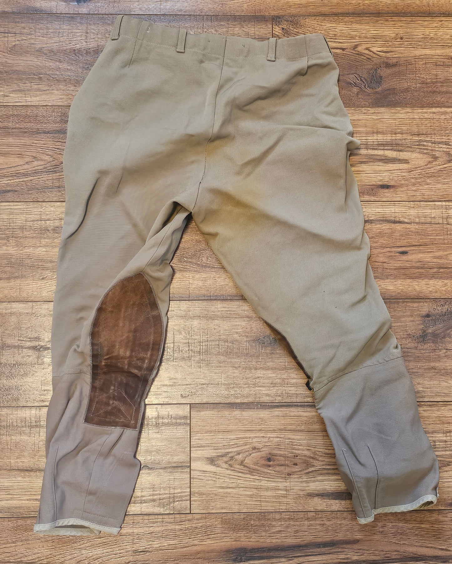 Used Tailored Sportsman tan size 30 kneepatch