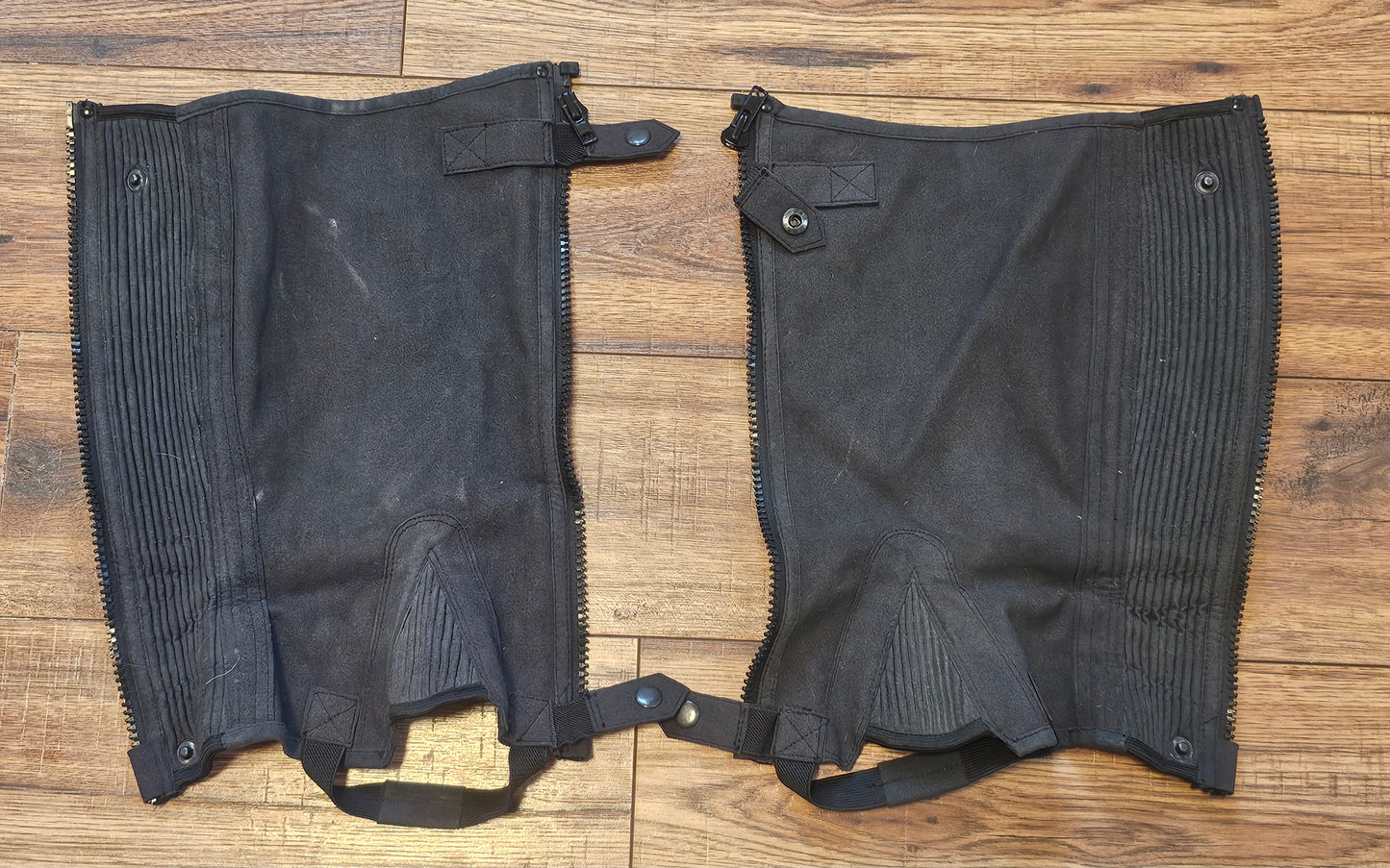 Used Half chaps size S dark brown