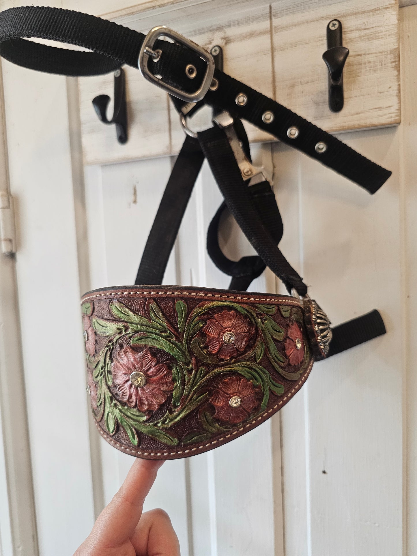 Bronc Horse Halter, beautiful floral Design, painted, Rhinestones